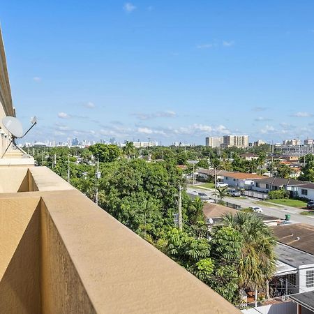 Airport Getaway Apartment Miami Exterior photo