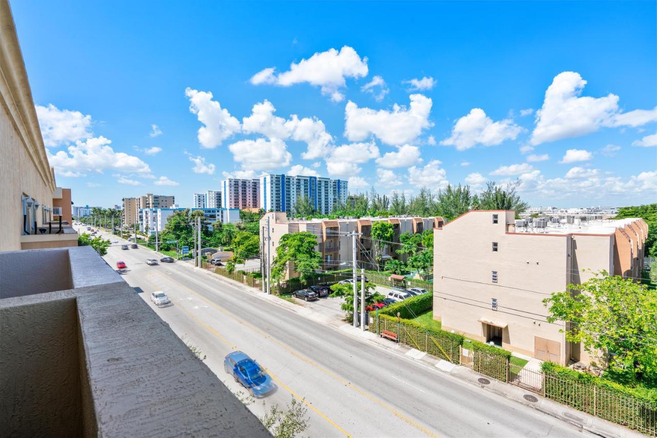 Airport Getaway Apartment Miami Exterior photo