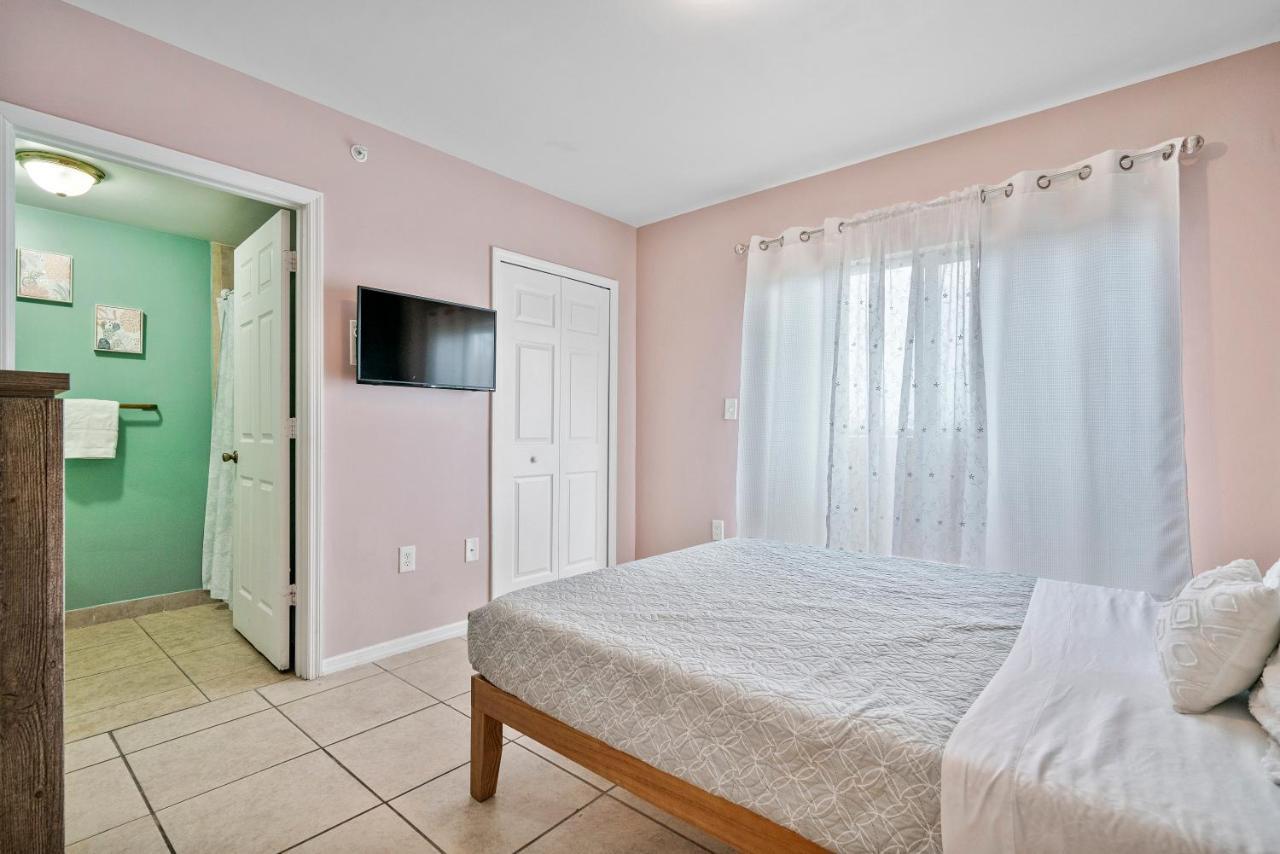 Airport Getaway Apartment Miami Exterior photo